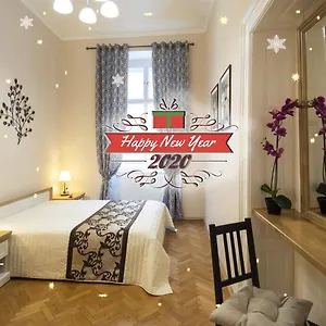 https://modern-apartment-perlova.praguehotelsweb.com